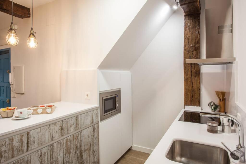 Apartamento Bonito Apartamento, Nuevo Y En El Casco Viejo!!! Bilbao Exterior foto