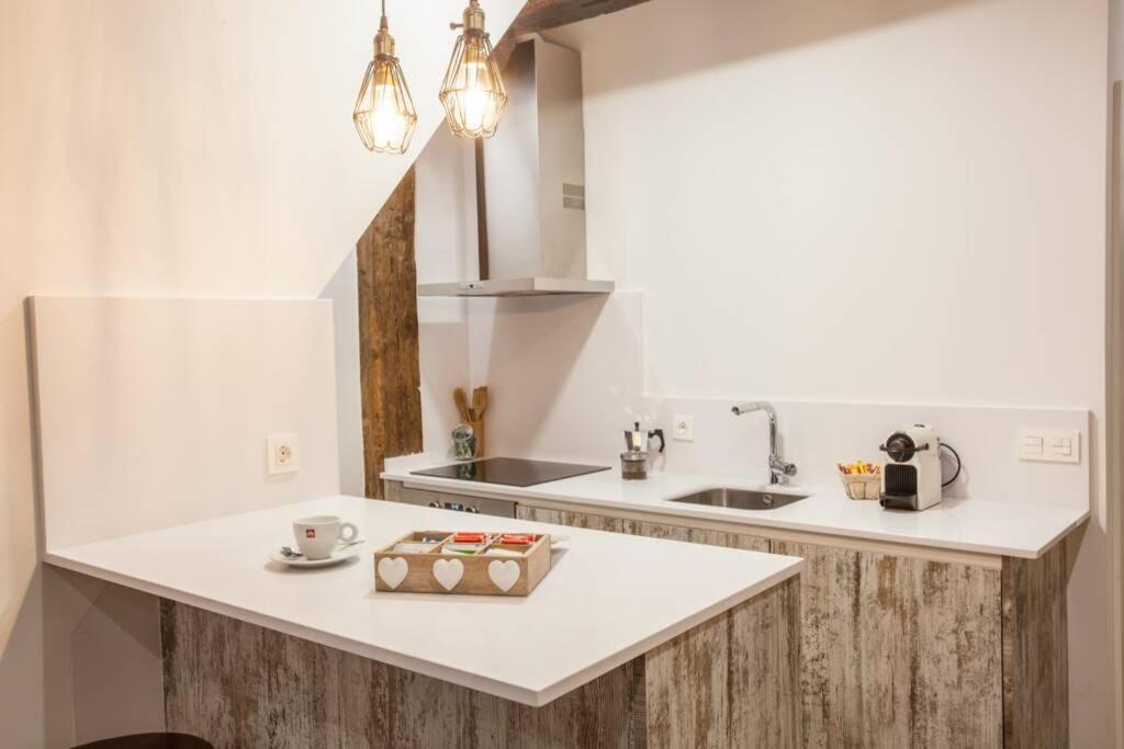 Apartamento Bonito Apartamento, Nuevo Y En El Casco Viejo!!! Bilbao Exterior foto