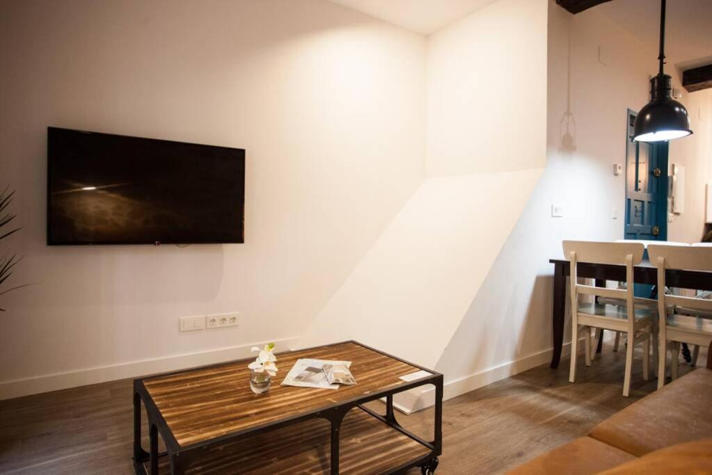 Apartamento Bonito Apartamento, Nuevo Y En El Casco Viejo!!! Bilbao Exterior foto