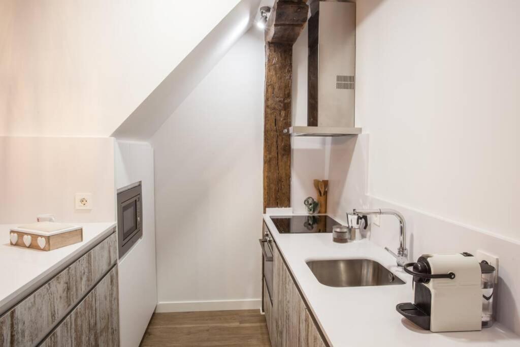 Apartamento Bonito Apartamento, Nuevo Y En El Casco Viejo!!! Bilbao Exterior foto