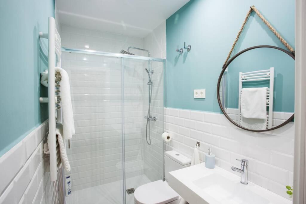 Apartamento Bonito Apartamento, Nuevo Y En El Casco Viejo!!! Bilbao Exterior foto