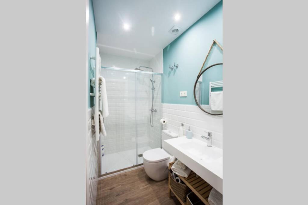 Apartamento Bonito Apartamento, Nuevo Y En El Casco Viejo!!! Bilbao Exterior foto